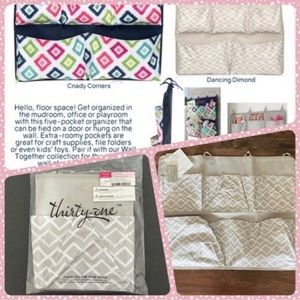 Thirty-One Hang-It Pocket Organizer in Dancing Diamond